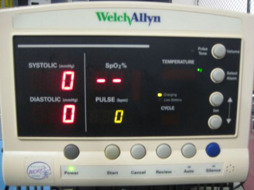 Welch Allyn 52000 w/ WA blood pressure cuff &amp; SpO2 sensor