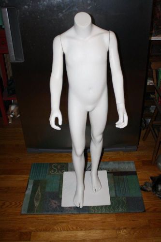 CHILD&#039;S HEADLESS HARD FORM DISPLAY MANNEQUIN GREAT FOR DISPLAY OR PROP