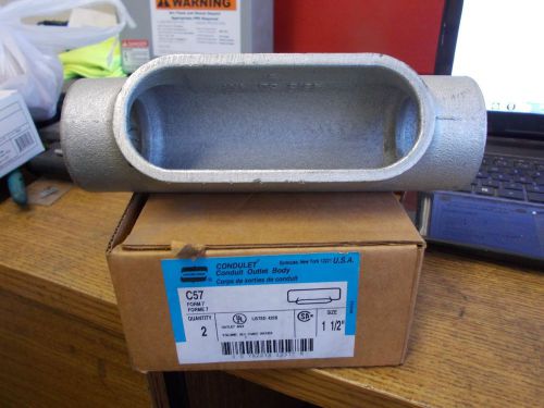 NEW BOX OF 2 CROUSE HINDS CONDUIT FITTING 1-1/2&#034; C57