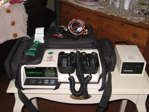 Physio-Control LifePak 10 Cardiac Monitor w/ Paddles and AC power supply