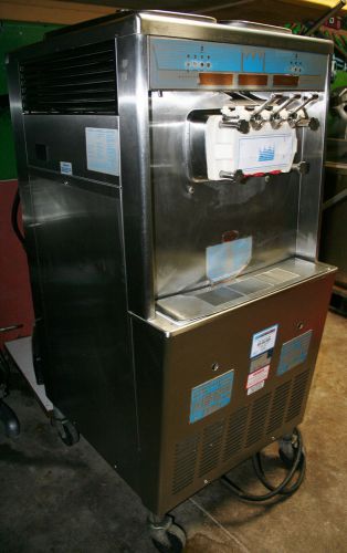 Taylor Model Y754-33 Twin Twist Soft Serve Ice Cream Machine *Water-cooled