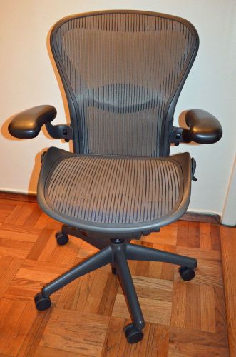 Herman Miller Aeron Chair size B fully adjustable arms, lumbar support, clean