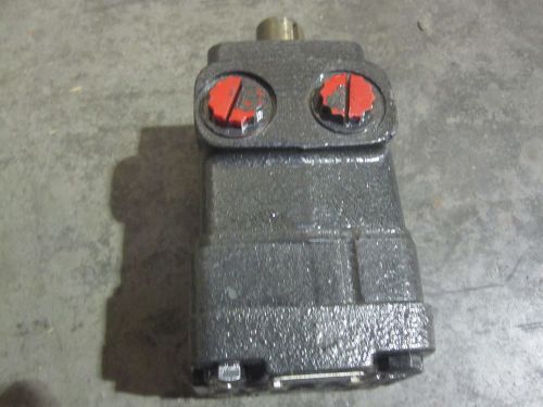 NEW WHITE HYDRAULIC MOTOR # 200160F3110AAAAA