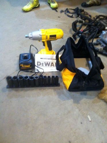 DeWalt 1/2&#034; (13mm) Cordless Impact Wrench Package