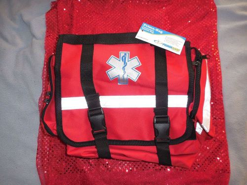 Primacare kb-ro74 trauma bag 17&#034; length x  9&#034; width x 7&#034; height red for sale