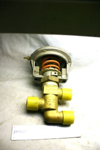 Honeywell 3 way mixing valve with pneumatic actuator  1-1/4&#034; brass for sale