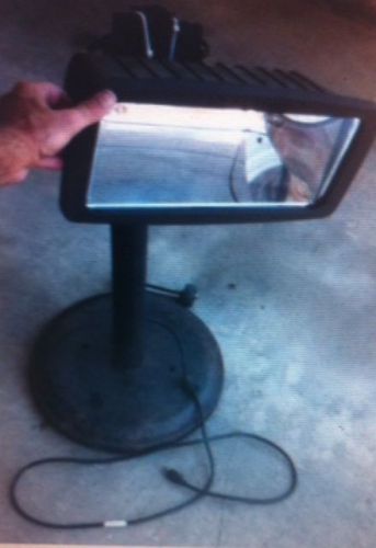 This is a Used Working Heat Lamp, Also Good for Plants, Works, Must Pick Up