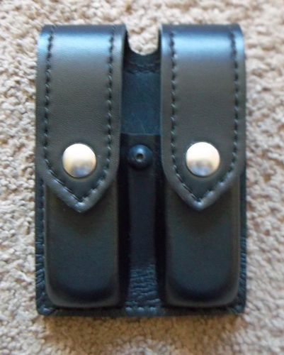New, leather, safariland glock 17/22 magazine pouch for sale