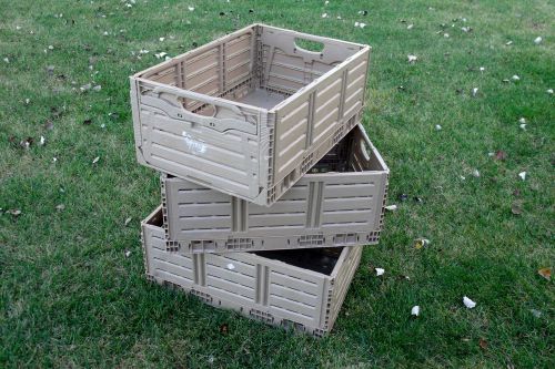 SET of 3 - PLASTIC FOLDING COLLAPSIBLE STACKING CRATES/ BINS/ BASKETS - 9&#034; Sides