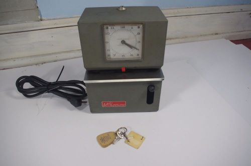 Vintage Lathem 2121 Time Clock Punch card machine heavy duty TESTED w/ key