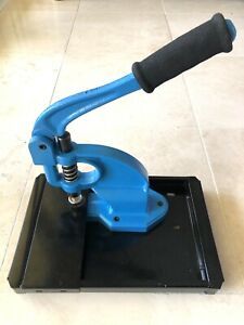 Grommet Machine Eyelet Rolling Base Hand Press Tool Banner