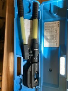 PANDUIT CT-930 Hydraulic Lug Crimping 14 Tons Compression Tool with 1 Die