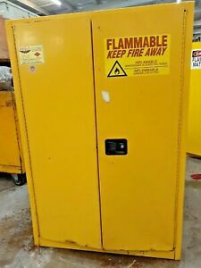 EAGLE FIREPROOF CABINET, 90GAL. MODEL-1992