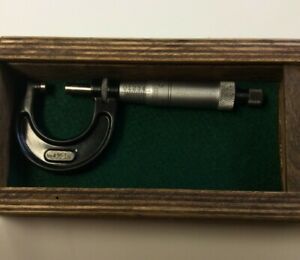 STARRETT No, 436 1.000 MICROMETERS .001 RACHET &amp; LOCK NICE WOODEN BOX