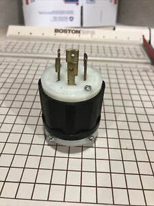 Leviton 2421 20 Amp, 250 Volt 3-phase, NEMA L15-20P, 3P, 4W, Locking Plug, Indus
