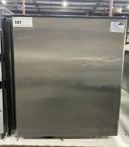 SILVER KING 27&#034; UNDER COUNTER REFRIGERATOR COOLER 6.5 CFT STAINLESS