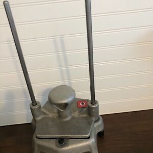 Prince Castle fruit vegetable wedge cutter