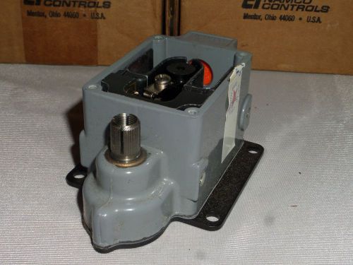 Namco snap-lock limit switch ea080-21100 for sale