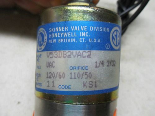 (X5-8) 1 NIB HONEYWELL SKINNER VALVE V53DB2VAC2 SOLENOID VALVE