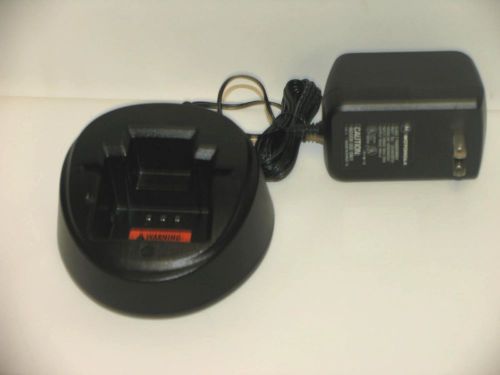 Motorola Std Rate Charger With Adapter Model PMTN4086A For CP125 PRO2150 VL130