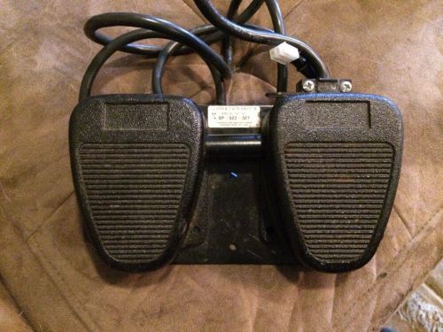 Dual-Pedal Foot Switch for Motorola Clipper Twin Switch SP-522-327