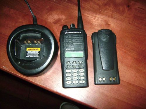 Motorola mtx8250 radio 800 mhz type ii and iii trunking 8 for sale