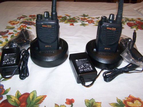 2 Motorola UHF 8 channel BPR40 AAH84RCS8AA1AN 2 radios, chargers, batteries