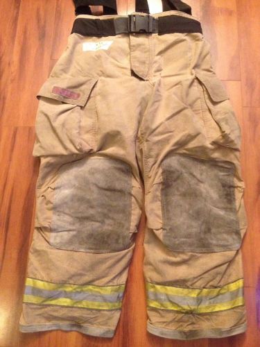 Firefighter PBI Bunker/Turn Out Gear Globe G Xtreme USED 40Wx30L W Suspenders 05