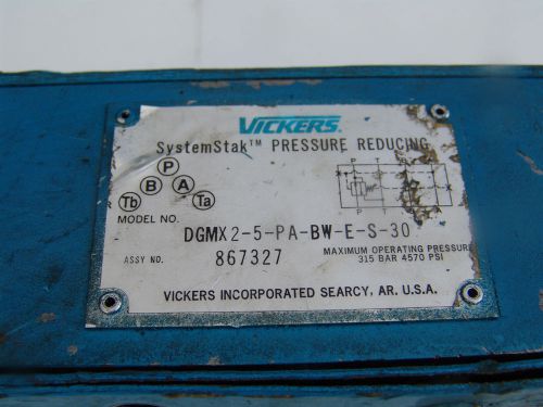 NOS Vickers SystemStak Hydraulic Pressure Reducing Valve DGMX2-5-PA-BW-E-S-30