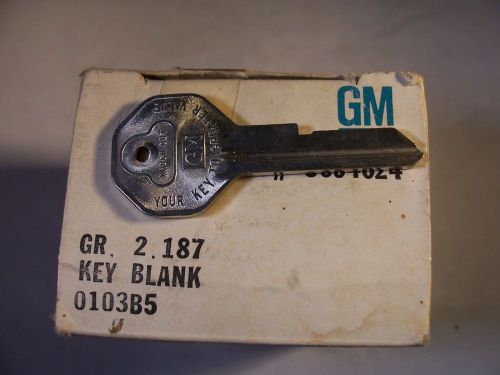 1 NOS  1967 PONTIAC  BRIGGS &amp; STRATTON   GM WITH  KNOT OUT  B-10  KEYS UNCUT