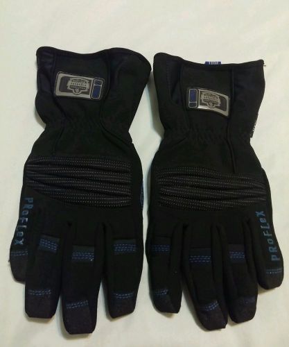 Ergodyne 819WP Thermal Waterproof Glove with Gauntlet, Black, Medium
