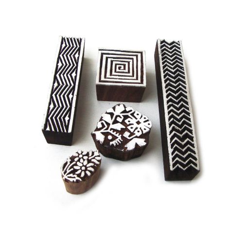 Indian handcarved geometric &amp; floral pattern wooden printing tags (set of 5) for sale