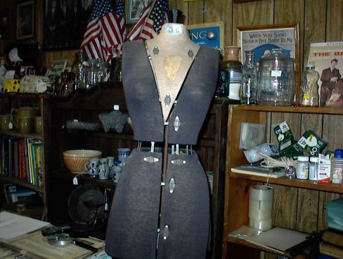 Antique Dress Form 1940`-1950`s adjustable outstanding condition