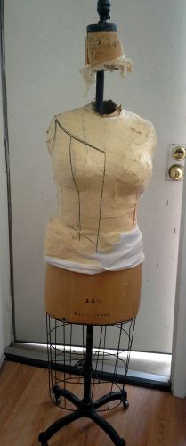 VERY USED  LADIES  FIT MANNEQUIN  Size 14.5   dated 1959