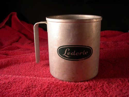 VINTAGE LEDERLE LABS CUP TARGOT FOR MASTITIS MEDICAL CUP MILKING DAIRY VET COWS