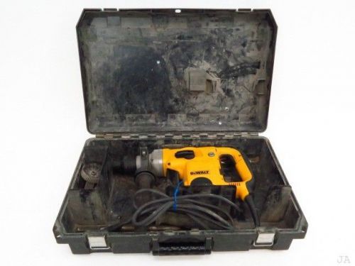 Dewalt d25500 rotary hammer drill 1 9/16&#034; w/case for sale
