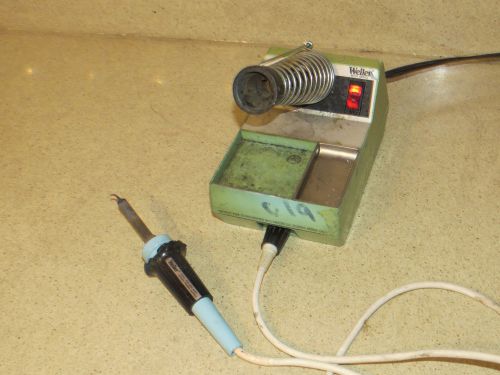 WELLER WTCP SOLDERING STATION P/N TC202 W/  IRON - (so1)