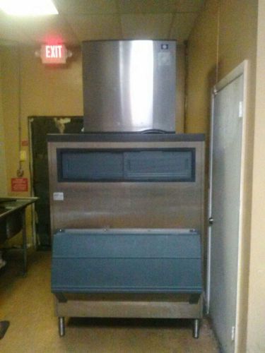 Manitowoc Ice Machine 1200 Pounds Model #SD1202A- a Serial #110132033.