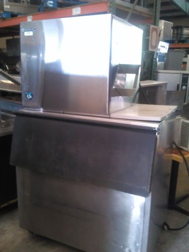 Hoshizaki 630lb ice machine with matching 600 lb bin (30 day warranty) for sale