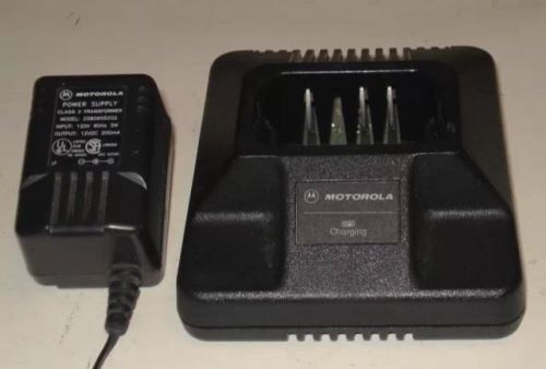 MOTOROLA HTN9702A CHARGER FOR HANDHELD RADIOS