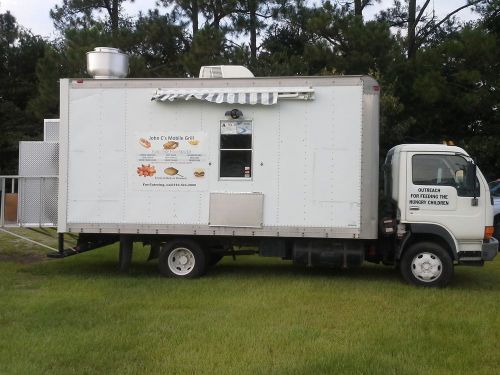 1998 ud food concession mobile kitchen truck for sale