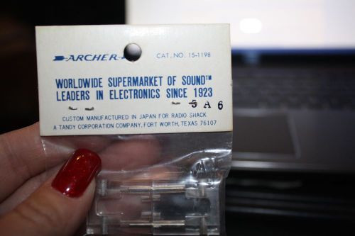 Archer transmission line plug and socket