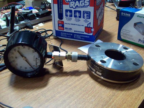 NEW ONYX VALVE 3&#034; PRESSURE TRANSMITTER WITH GAUGE 60 PSI FITTY