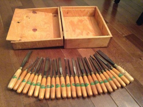 SET OF 25 HENRY TAYLOR SHEFFIELD WOODWORKING CARVING CHISEL TOOLS -