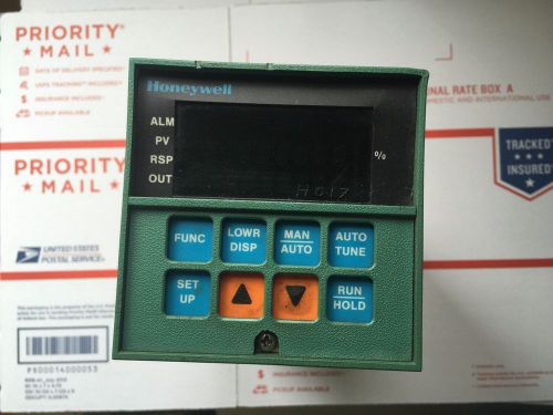 Honeywell Controller DC3003-0-000-2-UL, DIN-0111