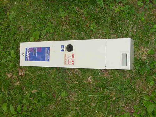 Lifestyles Wall Mount Condom Vending Machine Dispenser Damage NON WORKING Decor