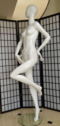 Fiberglass Gloss White Female Mannequin Full Body Retail Fashion Clothes Display