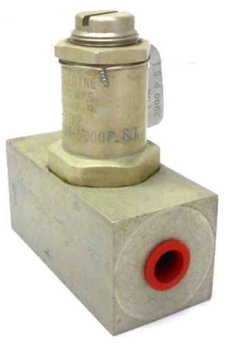 TELEDYNE REPUBLIC MFG VALVE, 680-3D2, RANGE 1000-5000 PSI, SET FOR 2000 PSI