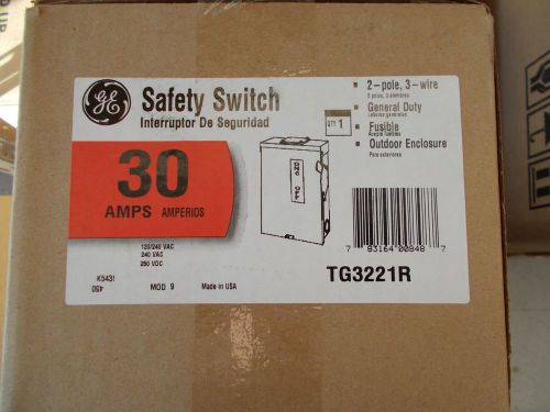 General Electric TG3221R 2P3W FUSIBLE RAINTIGHT DISCONNECT