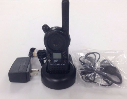 Cls1110 5-mile 1-channel uhf 2-way radio fair condition w/ charger &amp; earpiece for sale